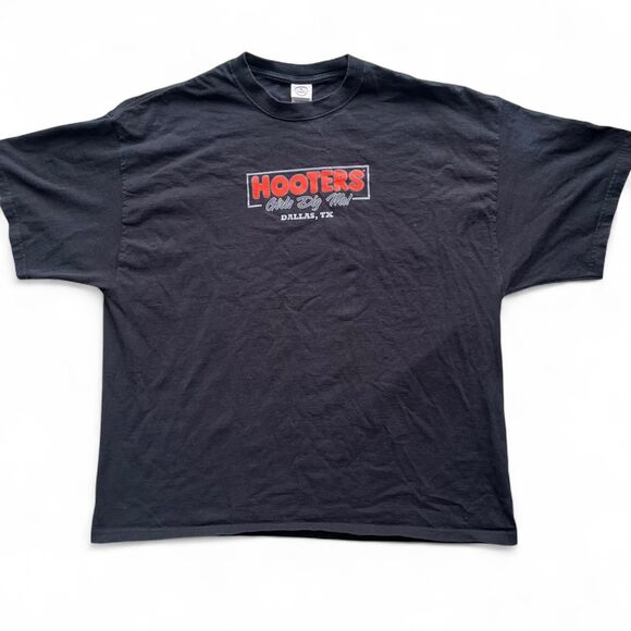 Hooters ‘Girls Dig Me!’ Dallas Texas Graphic 2XL Black T-Shirt - Picture 1 of 5